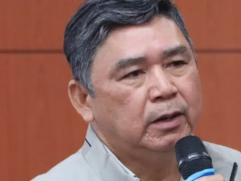 Cho 3 giám đốc và nguyên giám đốc sở ở Quảng Nam nghỉ việc