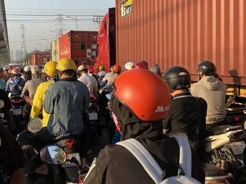 TP HCM: Đang ùn ứ nghiêm trọng ở cửa ngõ phía Đông