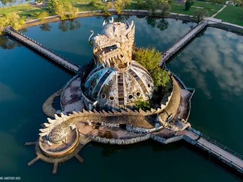 Tượng Rồng khổng lồ tại Huế từng lên báo Mỹ vì quá kinh dị sắp bị đập bỏ: Một công ty chi 70 tỷ xây rồi "sang tay", chủ mới tính rót 270 tỷ cải tạo nhưng bất thành