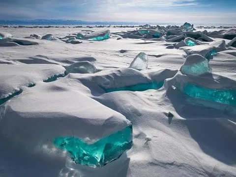 Khám phá 10 kỳ quan thiên nhiên kỳ thú: Những địa điểm bí ẩn ẩn giấu trên khắp thế giới