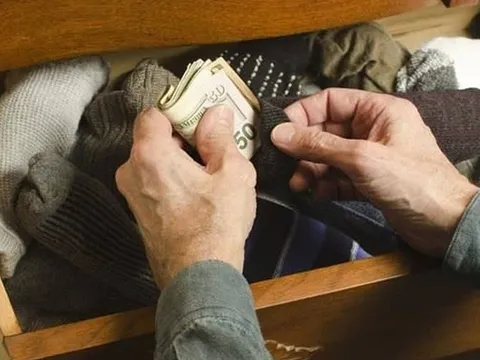 Tuyệt mật: Tết sắp đến, KHÔNG nói cho ai biết số tiền tiết kiệm của bạn, đặc biệt người thân