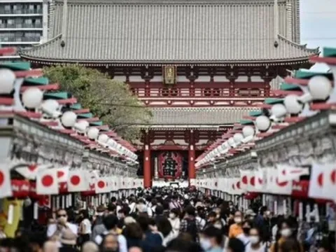 Đất nước xinh đẹp nổi tiếng nhất châu Á đang chịu áp lực khủng khiếp, người đông "ná thở" là tín hiệu mừng nhưng nhiều thách thức