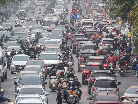 Giao thông Hà Nội tắc “không lối thoát” những ngày cận Tết Nguyên đán, người dân “đứng im” tại chỗ khi lưu thông trên đường