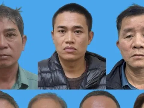 Bắt 7 đối tượng thu tiền bảo kê bán hàng tại khu vực chợ Long Biên