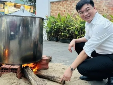 Shark Hùng Anh: Tết "nhẹ" là trả đủ lương thưởng cho tất cả mọi người, 29 - 30 Tết không ai tới đòi nợ