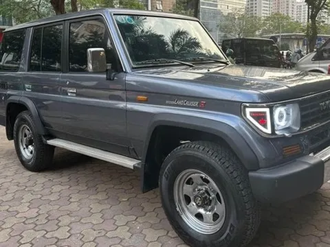 Bán Toyota Land Cruiser 33 năm tuổi giá 750 triệu, chủ xe tiết lộ: 'Đã lên kính chỉnh điện, lắp pô Mercedes G 63'