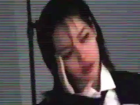 Lisa tung clip khoe visual "tổng tài", vừa lập công ty riêng đã có nhiều job khủng