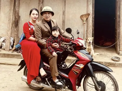 Cuộc sống bình dị của Trung Ruồi "Táo quân" và vợ diễn viên múa trong căn chung cư ấm cúng ở Hà Nội