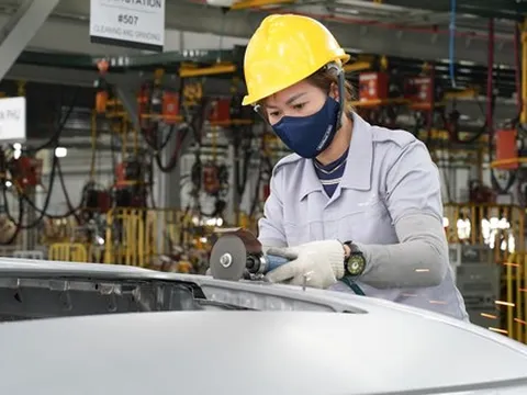 Công ty cho nghỉ Tết dài hơn quy định, người lao động được tính lương thế nào?