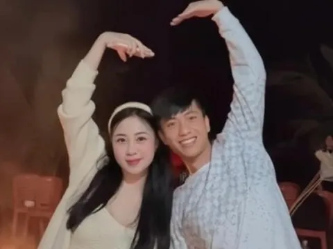 Phan Văn Đức chỉ có "bánh chưng" làm quà ngày Valentine vì cô chủ khách sạn cầm hết tiền