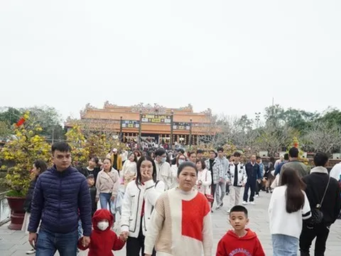 Huế, Lào Cai, Cần Thơ ‘bội thu’ khách du lịch dịp Tết Nguyên đán