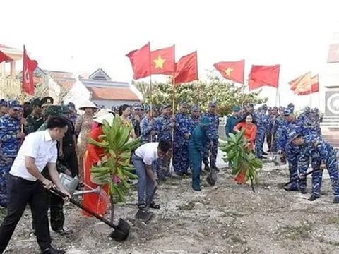 Khánh Hòa: Huyện đảo Trường Sa hưởng ứng Tết trồng cây đầu năm mới