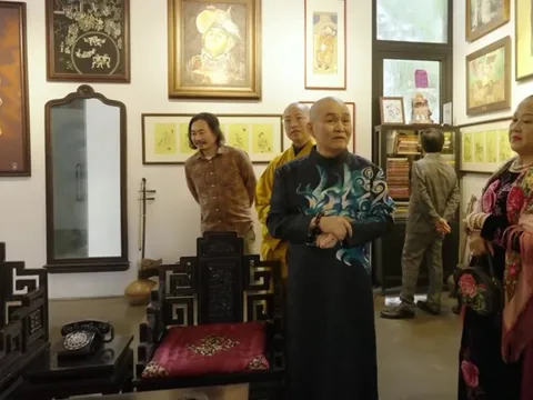 Xuân Hinh xây cơ ngơi 5000m2: Thợ vào làm vài tiếng đã dọn đồ bỏ đi, năn nỉ cũng không làm