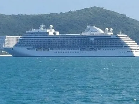 Khánh Hòa tiếp tục đón tàu biển quốc tế đưa khách đến tham quan