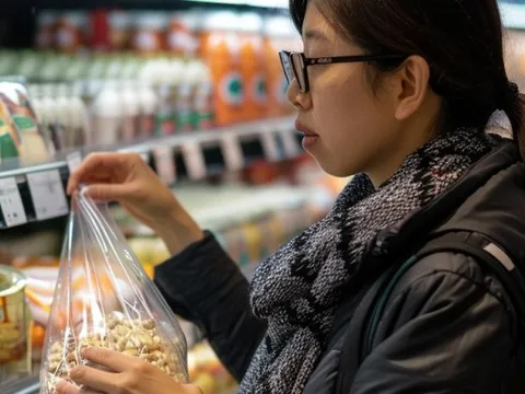 Còn 10 ngày mới hết tháng nhưng đã "cạn lương", mẹ đảm vẫn chi tiêu được đủ đầy cho cả gia đình nhờ cách này