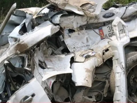 Hiện trường vụ tai nạn trên cao tốc Cam Lộ - La Sơn khiến 3 mẹ con tử vong