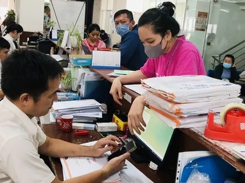 Mượn hồ sơ xin việc, đóng trùng, hưởng sai BHXH một lần giải quyết thế nào?