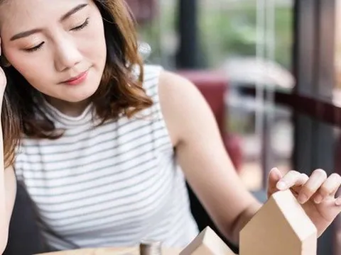 “Vay tiền mua nhà, mua xe là lựa chọn phi lý, không nên”?