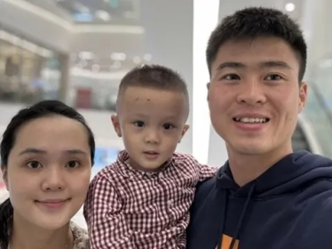 Vợ Duy Mạnh mùng 1 Tết đã làm việc đến giờ vẫn thở dốc, hoàn cảnh khó khăn hay lý do gì?