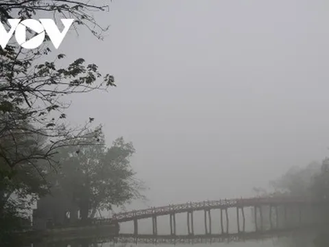 Không khí lạnh đang áp sát biên giới phía Đông Bắc nước ta