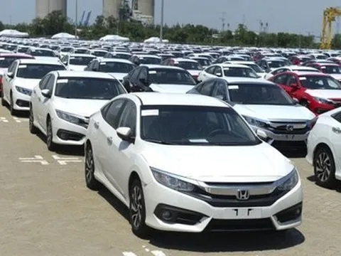 Lý do ô tô đồng loạt giảm giá dịp đầu năm