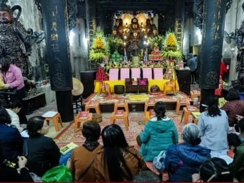 Chùa Phúc Khánh khác lạ trong lễ cầu an rằm tháng Giêng