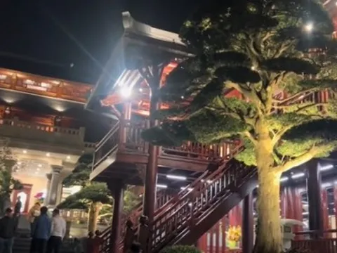 Choáng váng với biệt phủ rộng thênh thang, đẹp như mộng của trưởng thôn ở Bắc Ninh