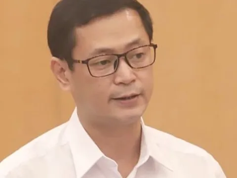 Cựu cựu giám đốc CDC Hà Nội xin hoãn tòa vì bị "huyết áp cao, tiền đình"