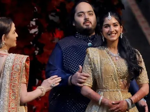 Dàn khách VIP dự bữa tiệc xa hoa trước đám cưới con trai người giàu nhất Ấn Độ