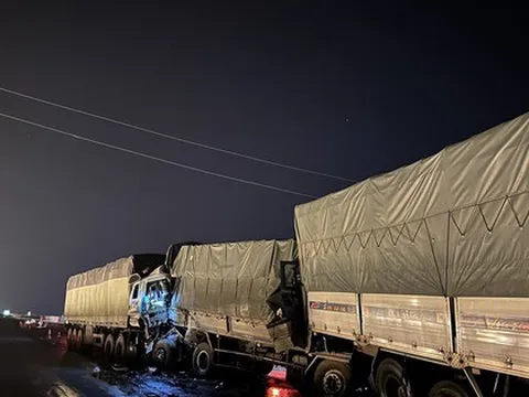 Tai nạn liên hoàn trên tuyến cao tốc Vĩnh Hảo – Phan Thiết, 2 người thương vong