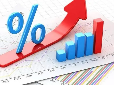 Lãi suất tiết kiệm “rơi tự do”, rót tiền vào đâu để sinh lời tốt?