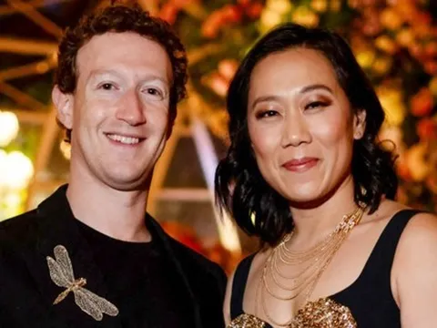 Ông chủ Facebook Mark Zuckerberg và vợ gây chú ý ở tiệc cưới 120 triệu USD