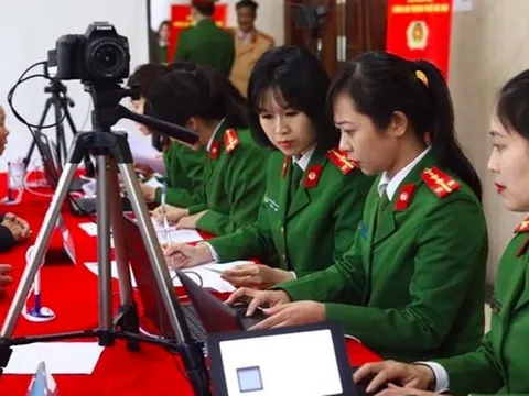 Từ 1-7, những ai phải đổi thẻ căn cước?