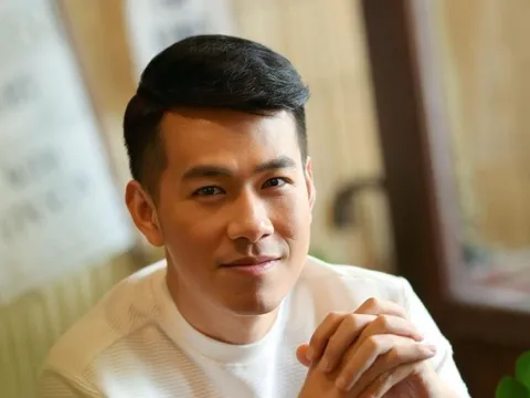 Nam ca sĩ Việt nổi tiếng: 42 tuổi vẫn độc thân, thích ai là bị tỏ ra thái quá