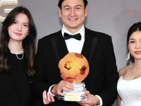 Nữ PT nóng bỏng hẹn hò thủ môn điển trai nhất tuyển Việt Nam, khéo léo thế nào mà khiến cả "em chồng tương lai" quấn quýt không rời