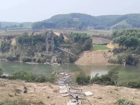 Nghệ An: Cầu treo gần 25 tỷ đồng, dài hơn 160m bất ngờ đổ sập