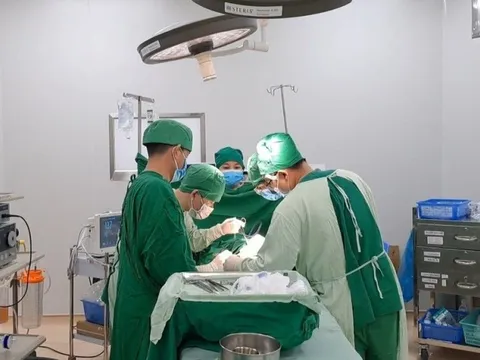 Bệnh viện Đa khoa Bình Thuận cứu sống bệnh nhi thủng túi thừa ruột non