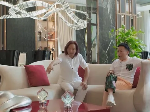 Chồng thạc sĩ của Việt Hương: Xây biệt phủ 300 tỷ, mất hơn 1 năm làm nội thất, bị vợ cười vì "vô duyên"