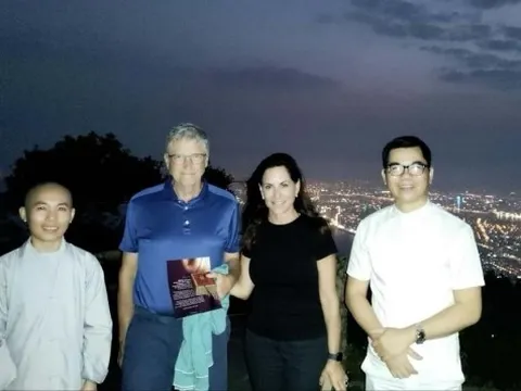 Từ việc Bill Gates đến Đà Nẵng, du lịch làm gì để hưởng lợi?