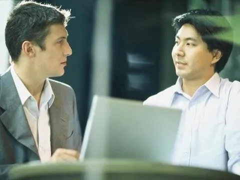 Muốn khởi nghiệp tuổi 30 phải chú ý 3 ĐIỀU: Bí quyết giúp tỷ phú Jeff Bezos, ông "trùm" gia vị Việt, Mark Zuckerberg thành công