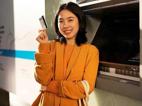 Bước qua tuổi 40 tôi mới rút ra được kinh nghiệm sử dụng thẻ tín dụng để tiết kiệm tiền