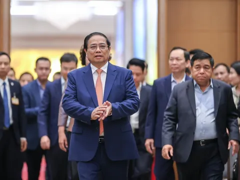 6 câu hỏi lớn của Thủ tướng tại Hội nghị tháo gỡ khó khăn cho sản xuất kinh doanh