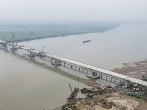 Hợp long cầu vượt sông dài nhất cao tốc Bắc -Nam nối Nghệ An và Hà Tĩnh