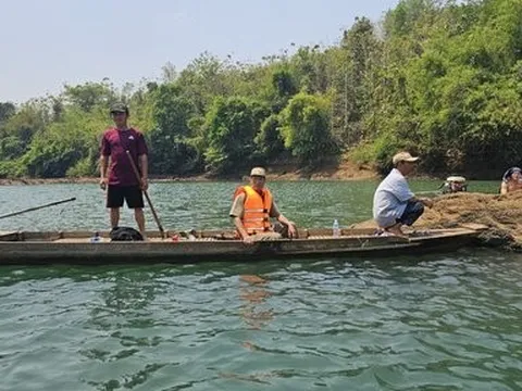 Bình Phước: 3 nữ sinh bị nước cuốn trôi mất tích