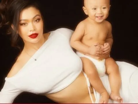 Á hậu Mâu Thủy: Đàn ông phải đưa hết tiền cho vợ là quá thiệt thòi