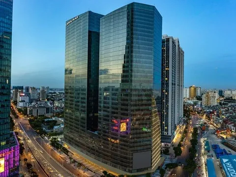 Tòa nhà Capital Place mà bà Trương Mỹ Lan muốn bán giá 1 tỷ USD đã đổi Tổng giám đốc