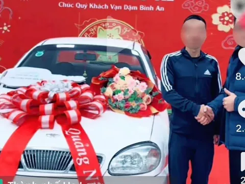 Lễ bàn giao xe cổ 39,5 triệu tổ chức hoành tráng, dân tình dè bỉu, chủ hãng lên tiếng