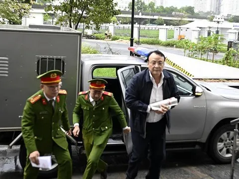 Nghìn người chen chân dự phiên xét xử cha con Chủ tịch Tập đoàn Tân Hoàng Minh