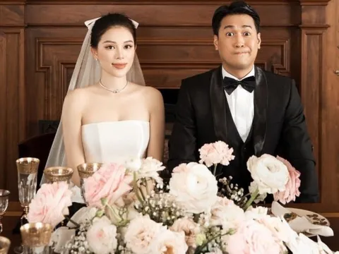 Tròn 1 năm về chung nhà, Phillip Nguyễn viết tâm thư ngọt ngào và tung ảnh cưới nhí nhố với Linh Rin