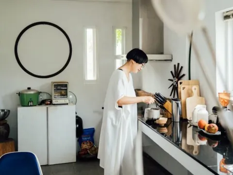 Cách các bà nội trợ Nhật biến căn bếp không khác gì cửa hàng tạp hóa, đẹp đến bất ngờ